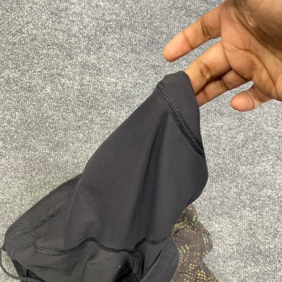 Lululemon Mens 2-in-1 Running Shorts Green Yellow Digital Print Liner 7in Inseam - Picture 4 of 8